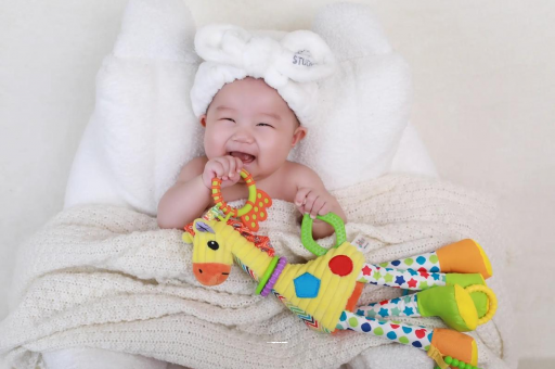 江山1岁宝宝流鼻涕打喷嚏 江山1岁宝宝流鼻涕打喷嚏